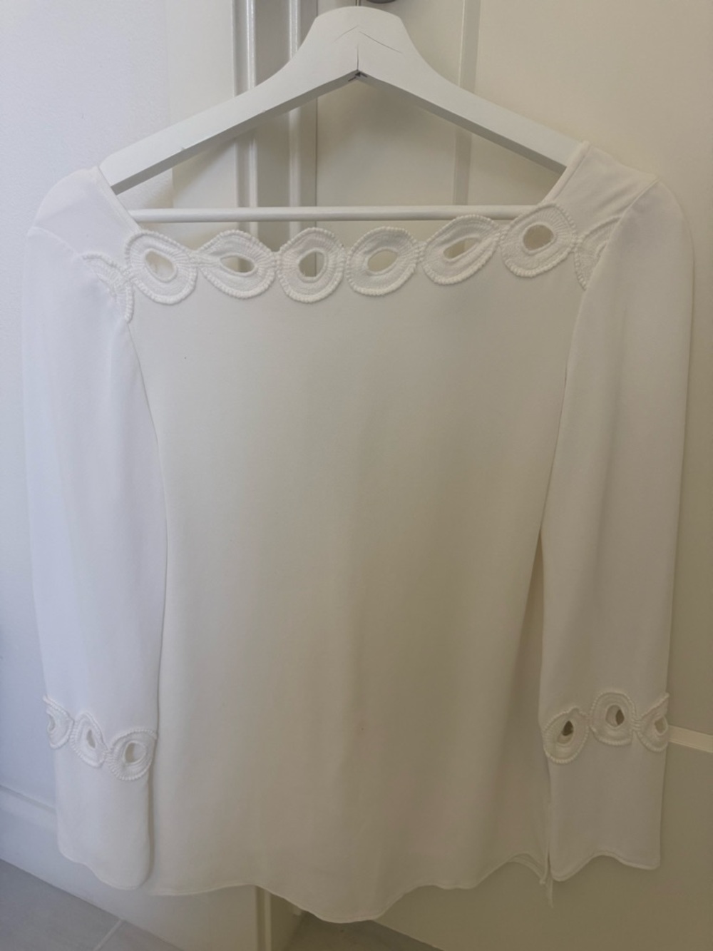 Massimo Dutti White Long-Sleeve Blouse with Cutout Trim